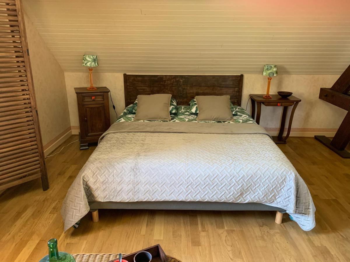 Le Moulin Du Boisset Bed & Breakfast Saint-Denis-les-Martel Ngoại thất bức ảnh