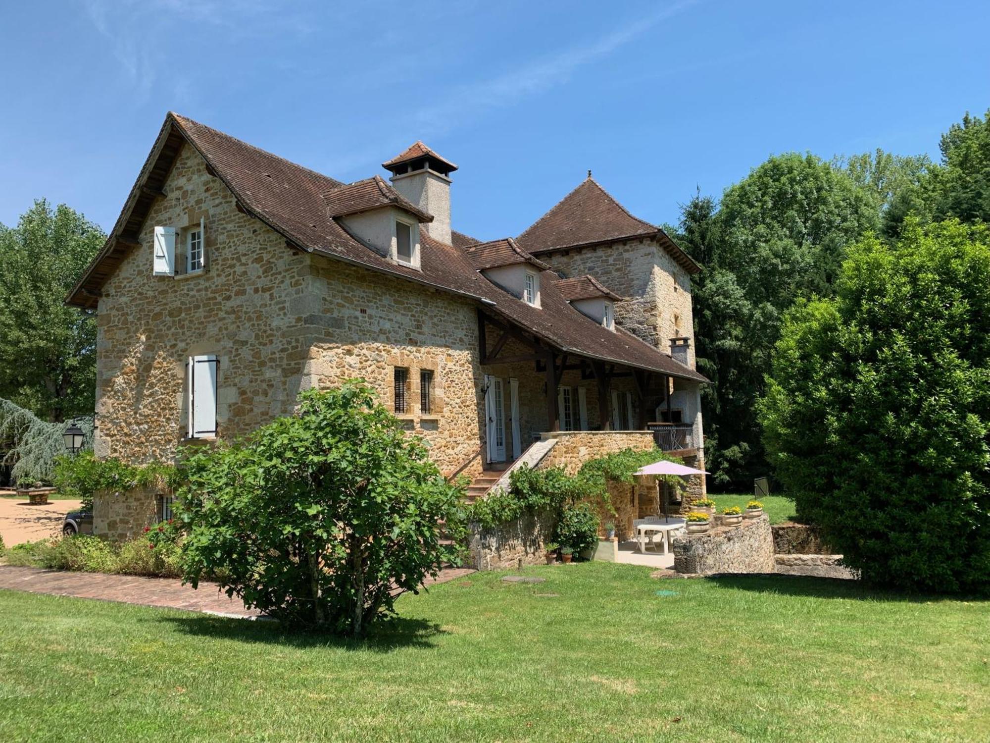 Le Moulin Du Boisset Bed & Breakfast Saint-Denis-les-Martel Ngoại thất bức ảnh
