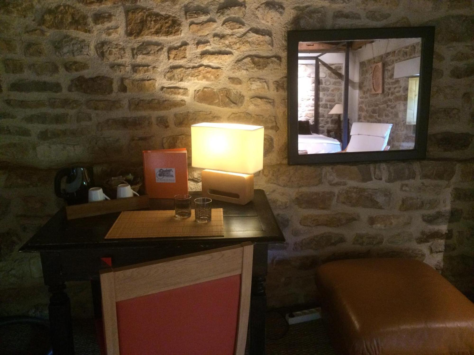 Le Moulin Du Boisset Bed & Breakfast Saint-Denis-les-Martel Phòng bức ảnh